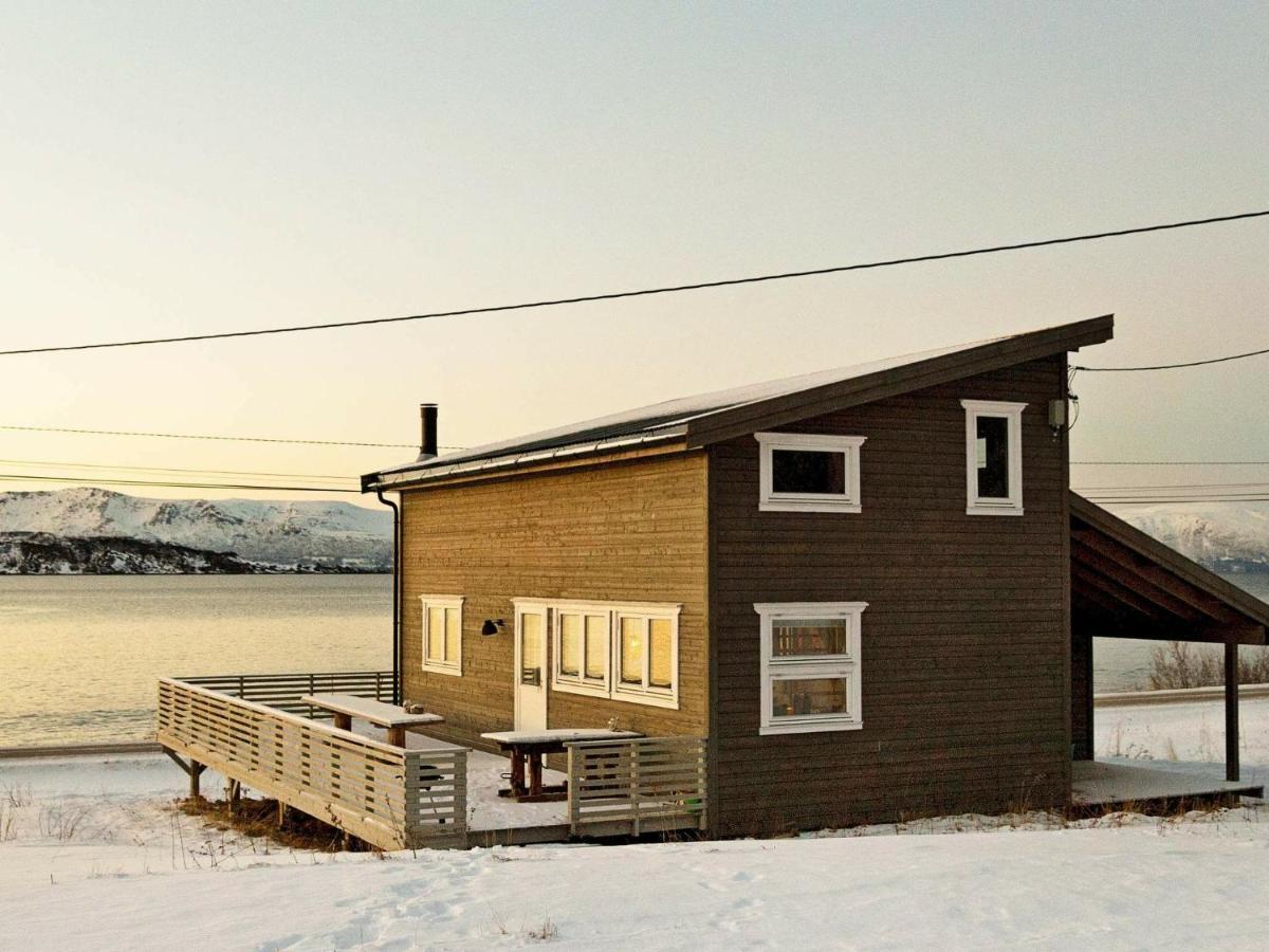 6 Person Holiday Home In Nord Lenangen Sorlenangen Exterior photo